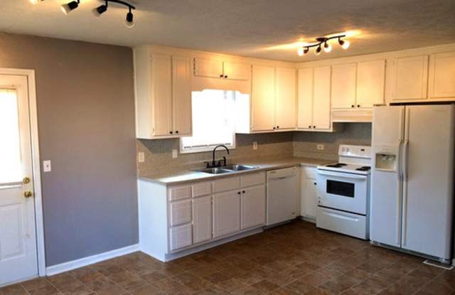 2577 Carol Circle Gallery 3