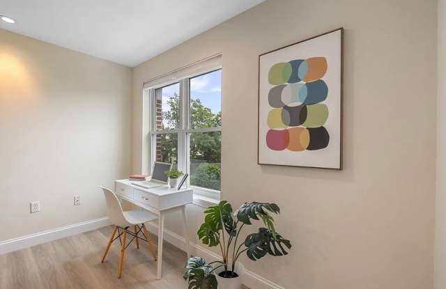 320 Rindge Ave Gallery 4