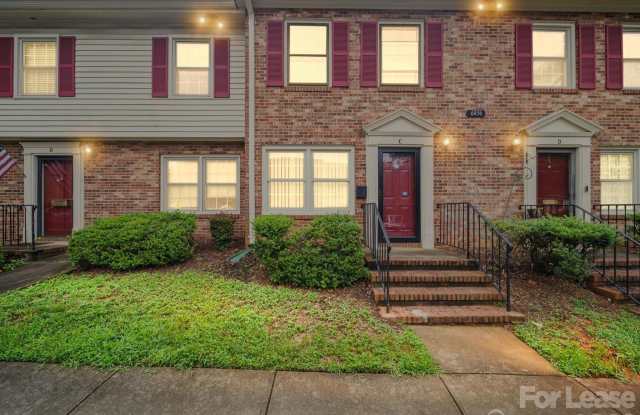 6436 Old Pineville Road Gallery 2