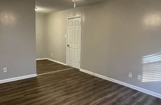 7710 Bradley Dr photos photos