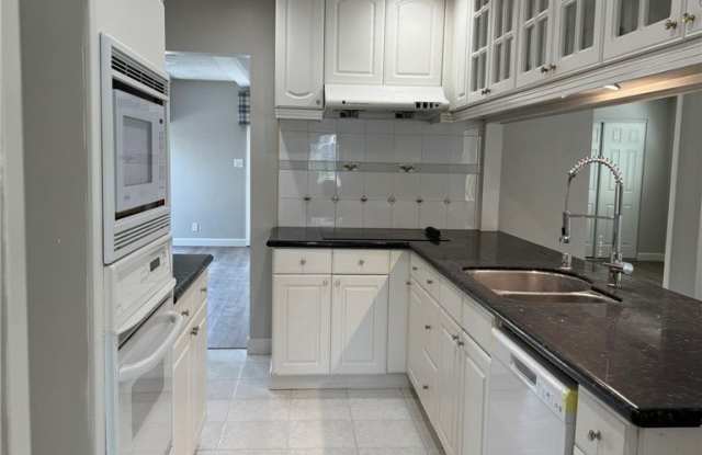 15815 Parkland Drive Gallery 4