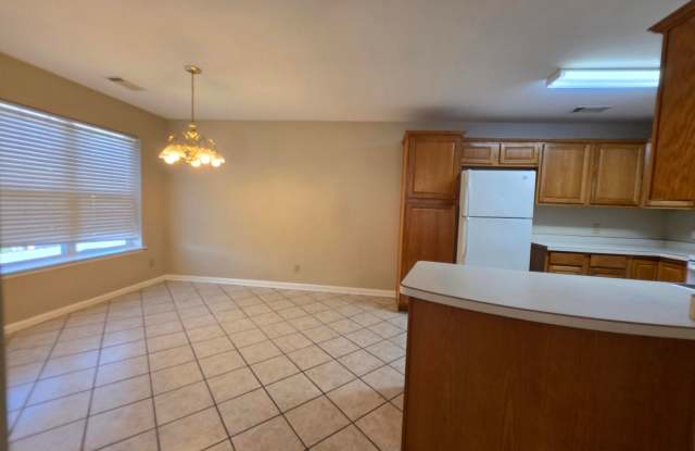 208 Southridge Lane B4 Gallery 4