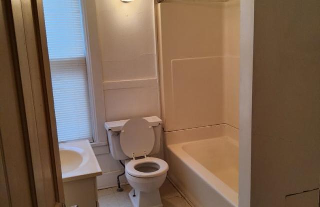 225 Summit Gallery 4