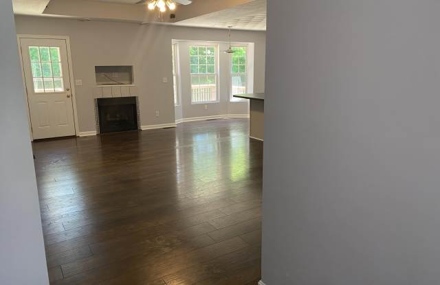 170 E Aulbern Dr Gallery 4