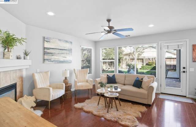 2301 Mountain Springs Dr Gallery 4