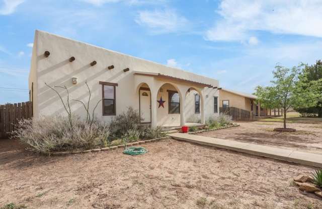 1104 W Eagle Pass photos photos