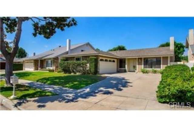 178 N Shattuck - AVAILABLE 6/1/2026 photos photos