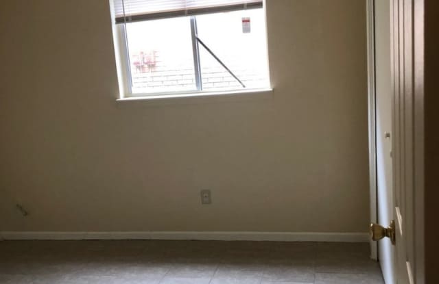 Nicely remodeled 1 bedroom, 1 bath apartment homes minutes from Fort Hood Gallery 4