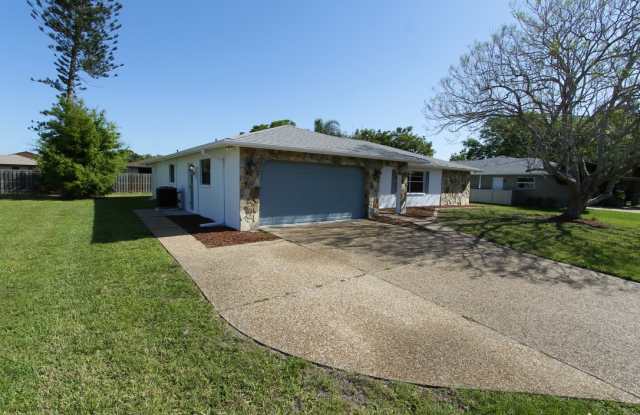 5369 Fox Run Road - 5369 Fox Run Road, Gulf Gate Estates, FL 34231