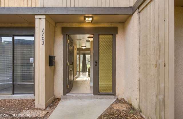 7703 LAS PALMAS Way Gallery 3