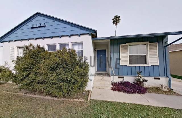 Remodeled 3 Bedroom Home with Garage and Large Backyard photos photos