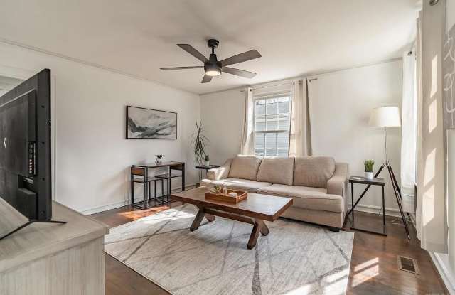 3414 N Magnolia Street photos photos