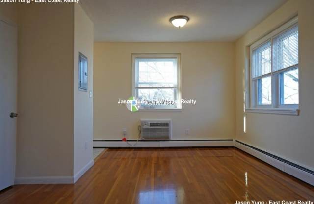2010 Commonwealth Ave. Gallery 4