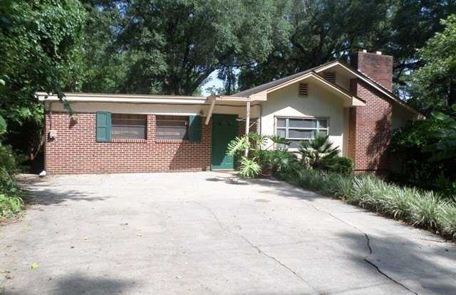 1100 San Luis Rd photos photos