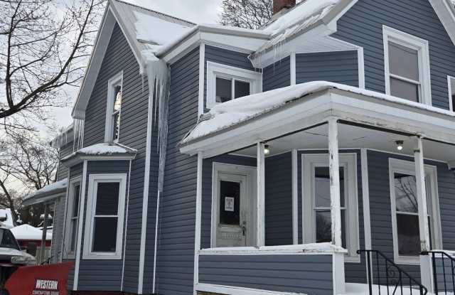 1023 West 21st Street photos photos