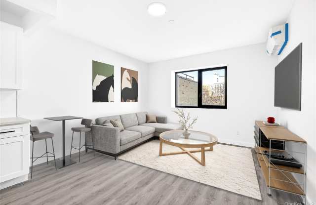 2043 Webster Avenue photos photos