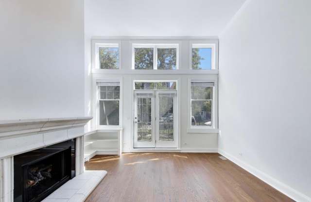 3928 N Greenview Avenue Gallery 4
