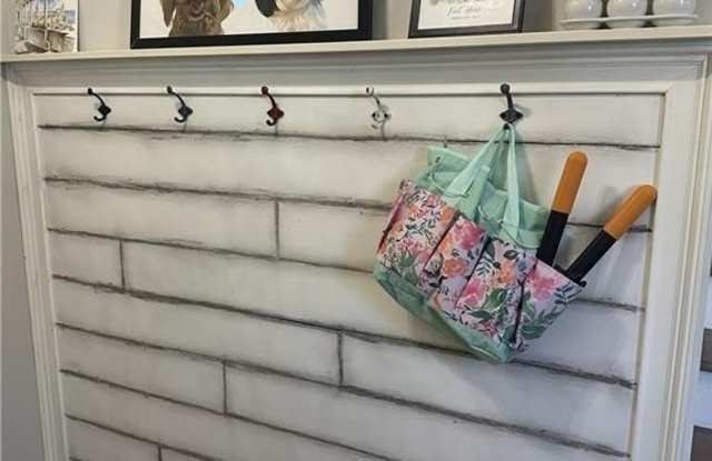 236 Highland Village Lane Gallery 4