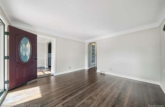 3047 Cummings Avenue Gallery 2