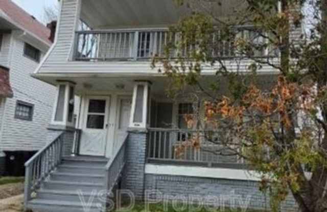 12819 Edmonton Ave photos photos