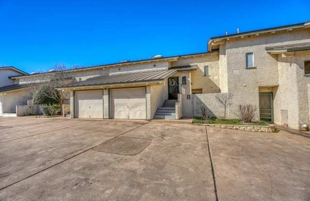207 N Hi Circle Gallery 1