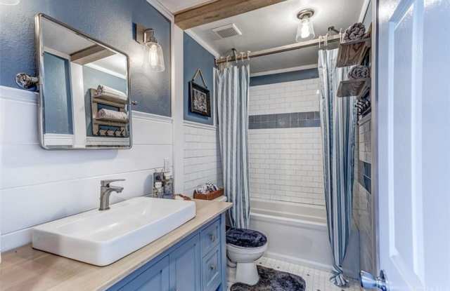 24561 Harbor View Drive Gallery 3