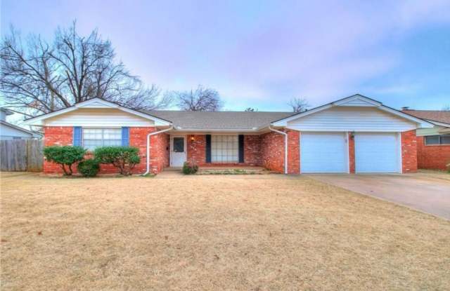 Spacious 4-Bedroom / 3-Bathroom Home in a Prime NW OKC Location! photos photos