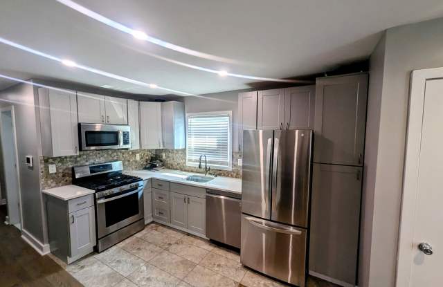 440 NEW YORK AVE - 440 New York Avenue, Jersey City, NJ 07307