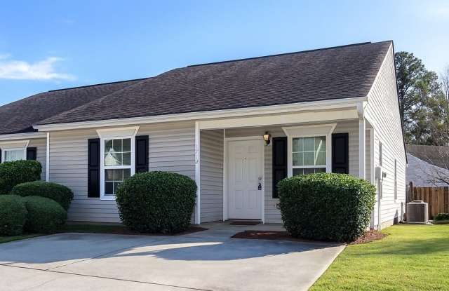 1703 Summerwoods Lane Gallery 2
