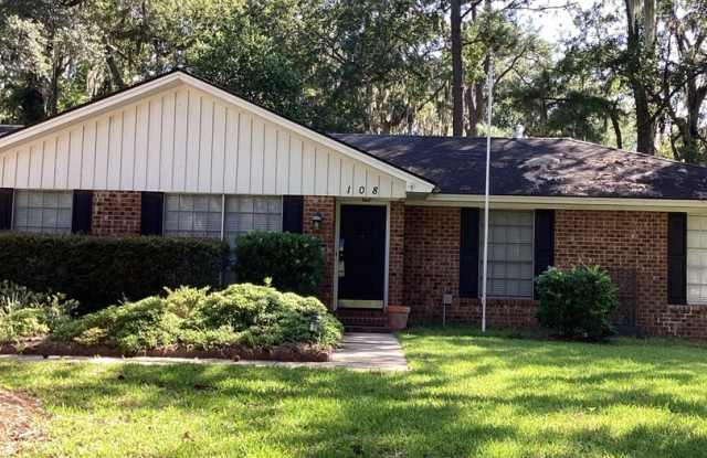 Three bedroom, Two Bathroom Single Family Home for Rent in Wilmington Park! photos photos