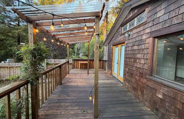 Arcata Bungalow near Cal Poly Gallery 3