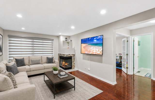 3250 Cool Springs Court Gallery 2