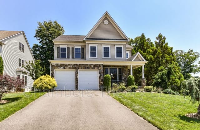 2523 Avon Lane - 2523 Avon Lane, Idylwood, VA 22043