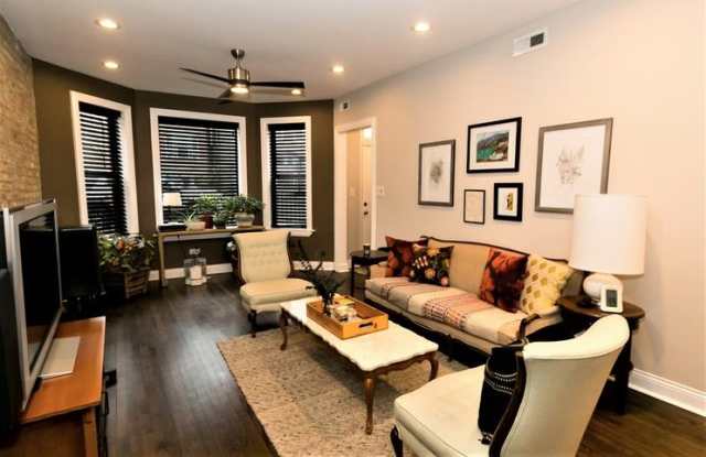 2019 N Hoyne Ave photos photos