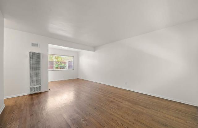 1517 Harvard St Gallery 3