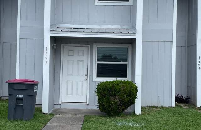 1627 N James Ave - 1627 North James Avenue, Cedar Grove, FL 32405