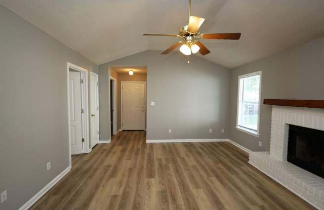 1332 Edgewood Drive Gallery 3