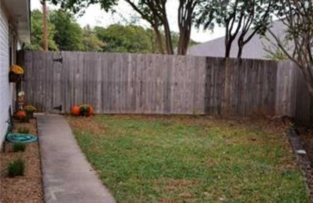 1022 Mack Place Gallery 3