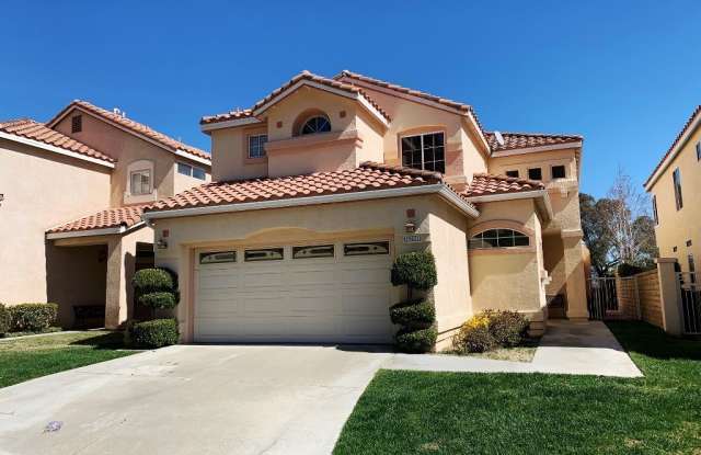Downstairs bed + bath in gated community w/pools + spas! photos photos