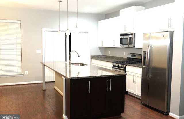 22410 GLENBOW Way Gallery 4