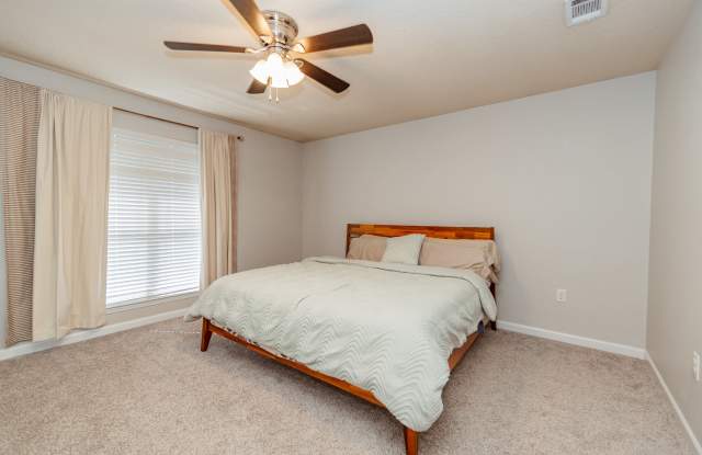 5280 Moore Loop Gallery 3