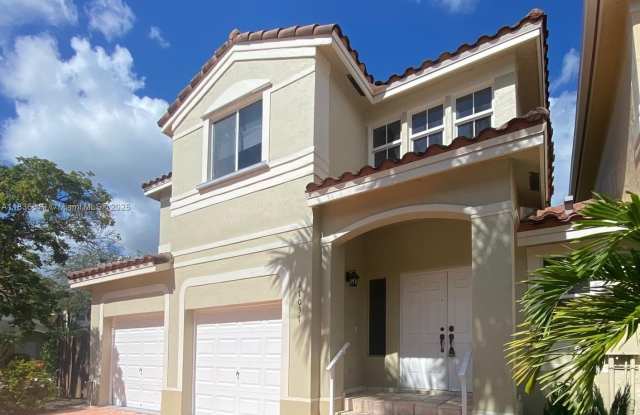 17037 SW 39th St photos photos