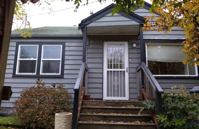 914 Hull Ave - 914 Hull Avenue, Port Orchard, WA 98366