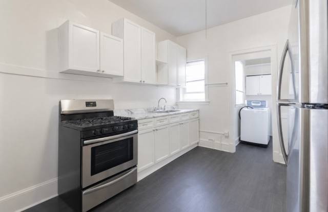 4754 N Lincoln Avenue Gallery 3
