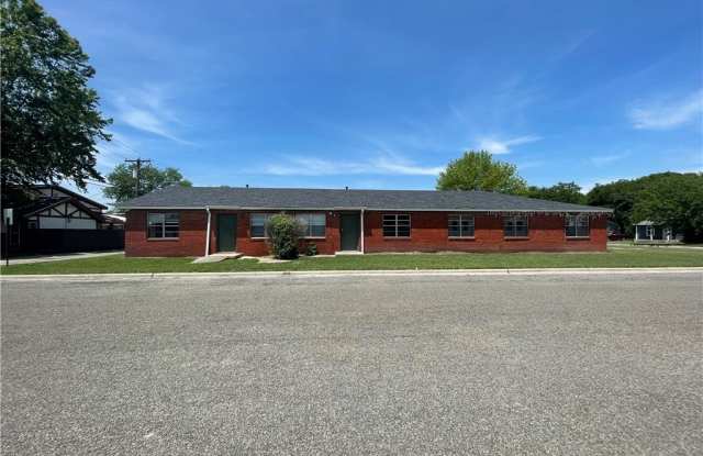 305 N 7th St - 305 North 7th Street, Copperas Cove, TX 76522