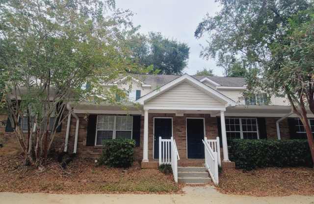 NICE NW 3/3 w/ Washer/Dryer, Open Kitchen w/ Bar, New Paint,  More! $1500/month Avail July 1st! photos photos