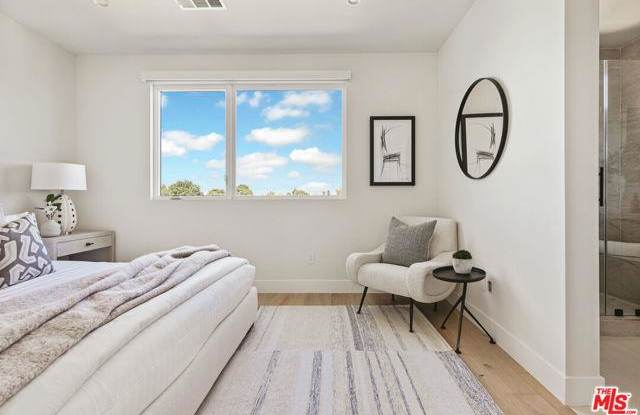 3220 South Barrington Avenue photos photos