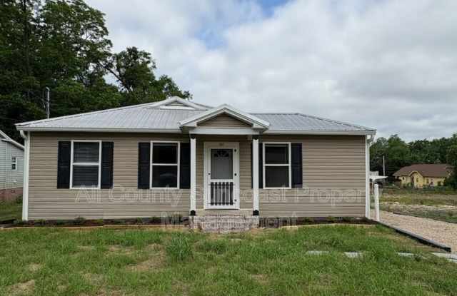 1017 Young St. - 1017 North Young Street, Thomasville, GA 31792