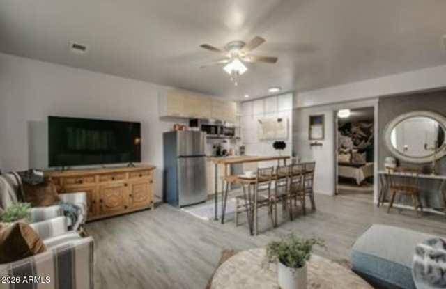 830 E Maryland Avenue photos photos