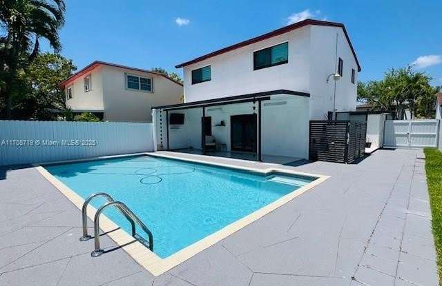 14720 SW 107th Ter photos photos